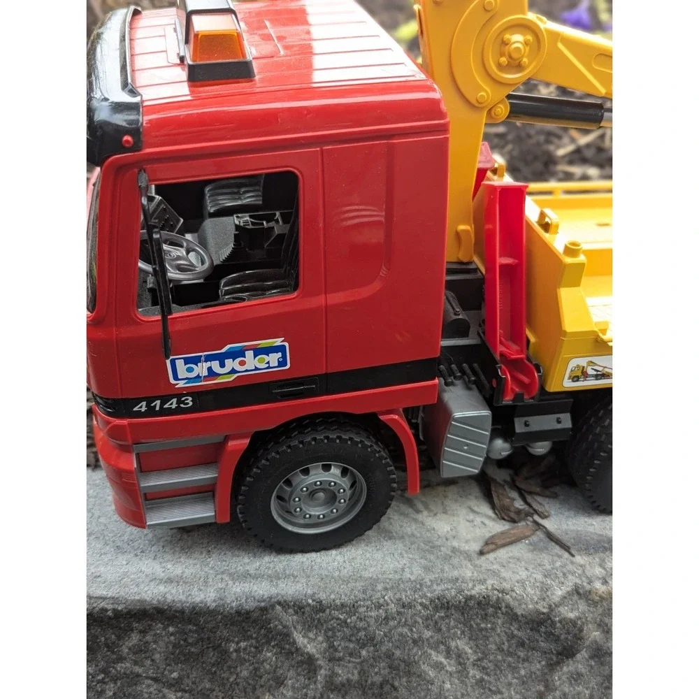 Bruder Mercedes Actros Tow Truck Wrecker Crane Flatbed 1:16 Toy Germany